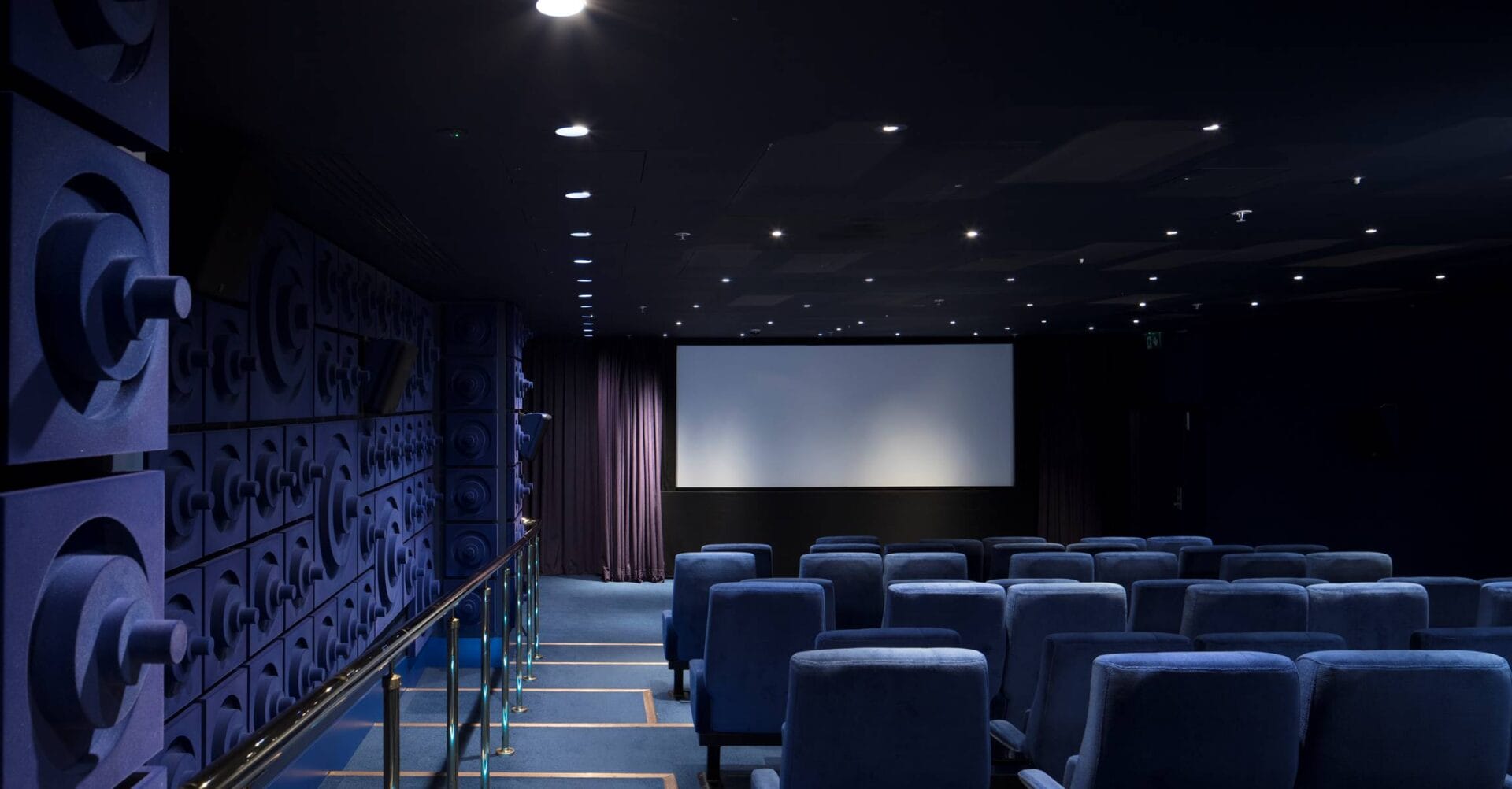 prywatna sala kinowa hotel