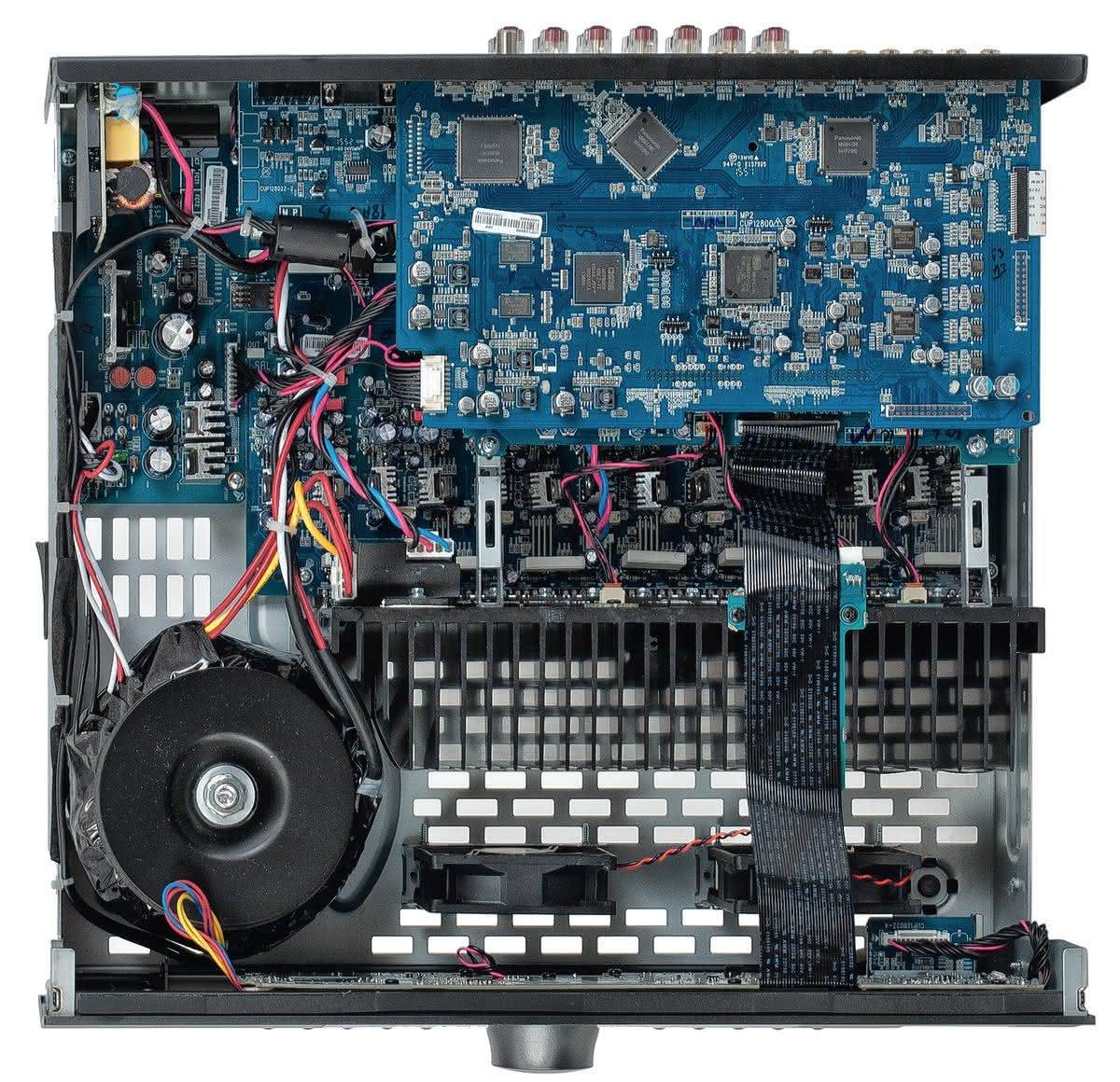 Arcam avr550 wnętrze
